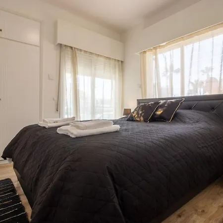 Modern 2br Steps From Apartamento *