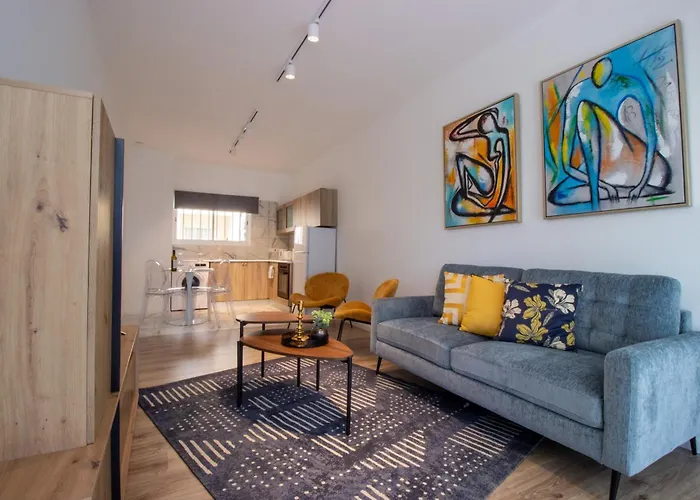 Modern 2br Steps From * Voroklini