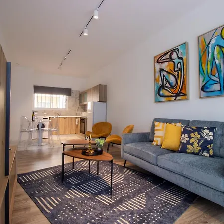 Modern 2br Steps From Appartamento Voroklini