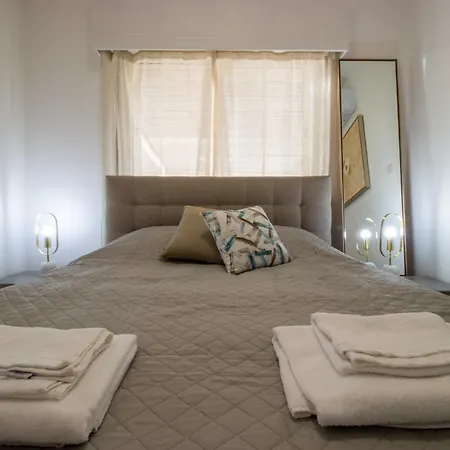 Appartamento Modern 2br Steps From