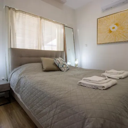 Apartment Modern 2br Steps From Voroklini