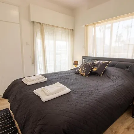 Modern 2br Steps From