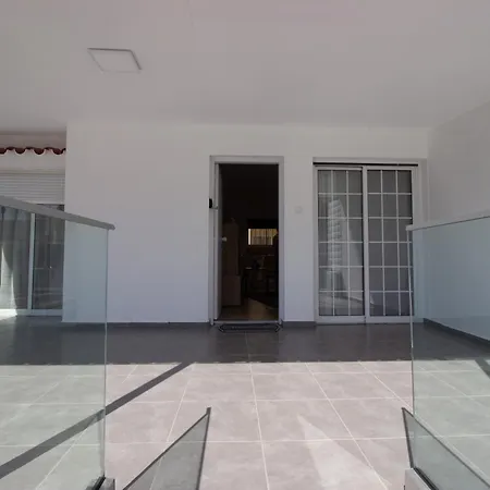 Modern 2br Steps From Apartment Voroklini